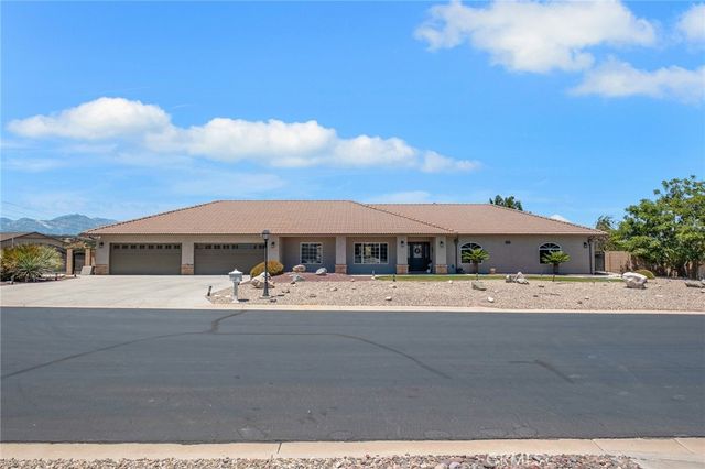 6910 Oak Vista Lane, Oak Hills, CA 92344
