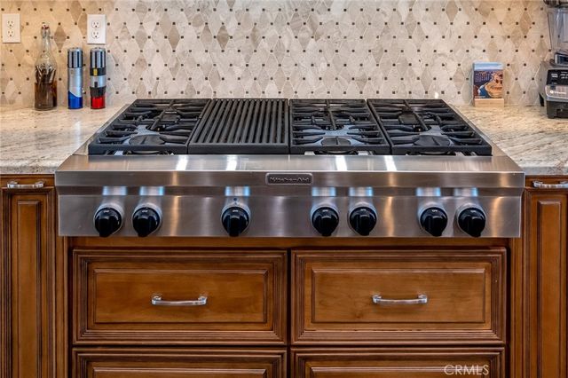 6910 Oak Vista Lane, Oak Hills, CA 92344