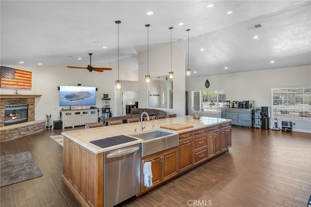 6910 Oak Vista Lane, Oak Hills, CA 92344