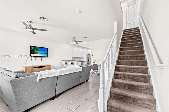 1190 Eucalyptus Dr 5, Hollywood, FL 33021