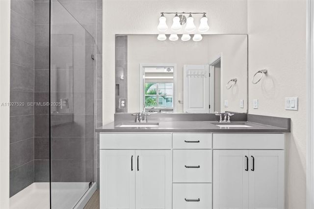 1190 Eucalyptus Dr 5, Hollywood, FL 33021