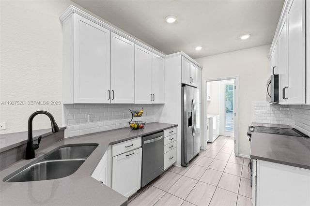 1190 Eucalyptus Dr 5, Hollywood, FL 33021