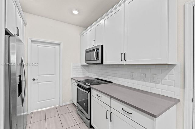 1190 Eucalyptus Dr 5, Hollywood, FL 33021