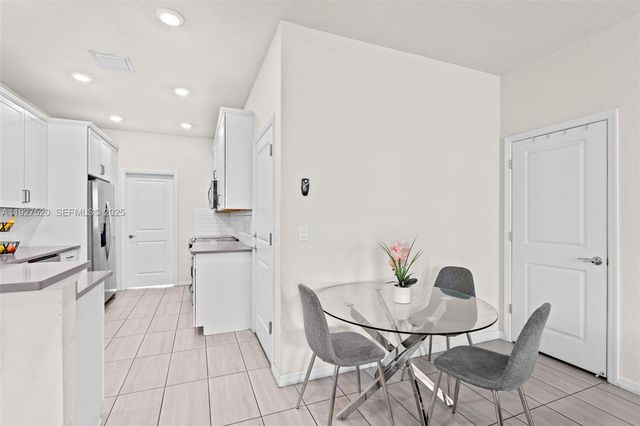 1190 Eucalyptus Dr 5, Hollywood, FL 33021