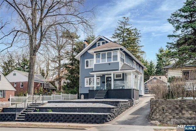 561 Grand Avenue, Leonia, NJ 07605