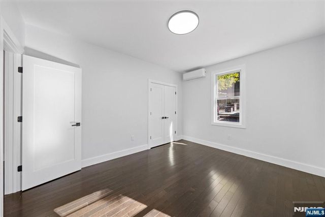 561 Grand Avenue, Leonia, NJ 07605