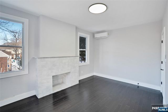 561 Grand Avenue, Leonia, NJ 07605