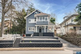 561 Grand Avenue, Leonia, NJ 07605