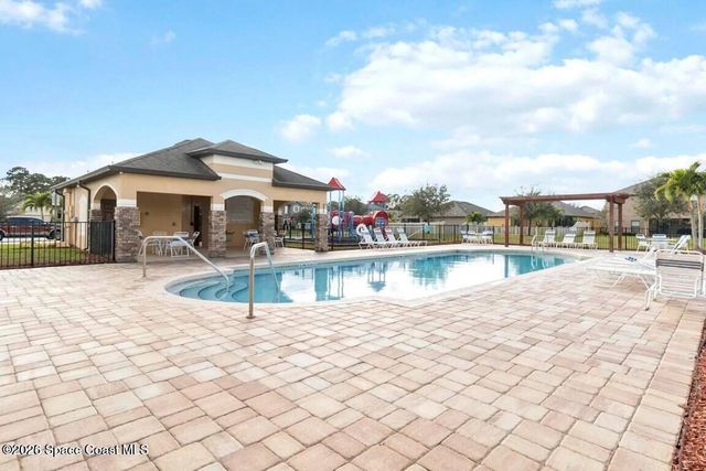 577 Trymore Drive SE, Palm Bay, FL 32909