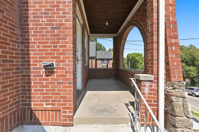 1635 Tuxworth Avenue, Cincinnati, OH 75238