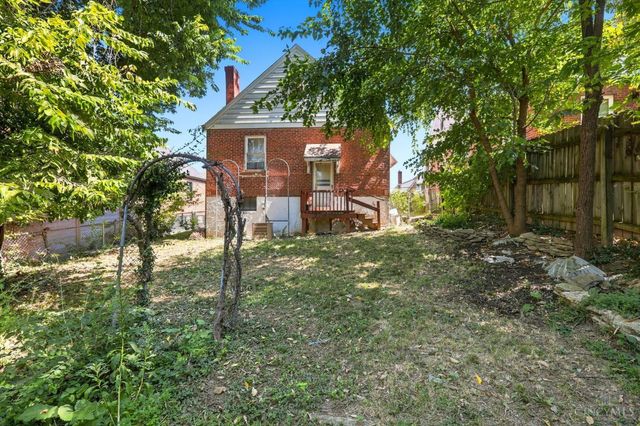 1635 Tuxworth Avenue, Cincinnati, OH 75238