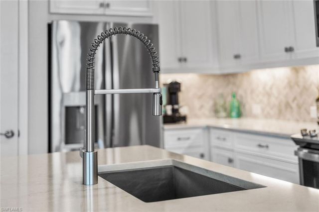 2609 Seychelles CIR # 1608, Naples, FL 34112