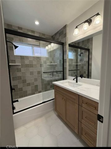 224 Covina, Long Beach, CA 90803