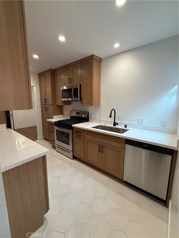 224 Covina, Long Beach, CA 90803