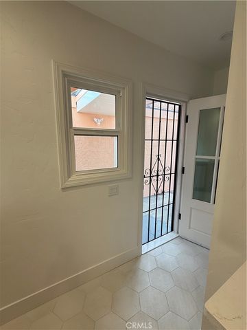 224 Covina, Long Beach, CA 90803