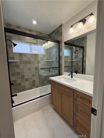 224 Covina, Long Beach, CA 90803