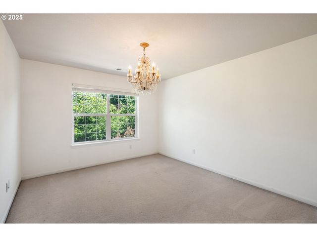 3296 NOMIE Way, West Linn, OR 97068