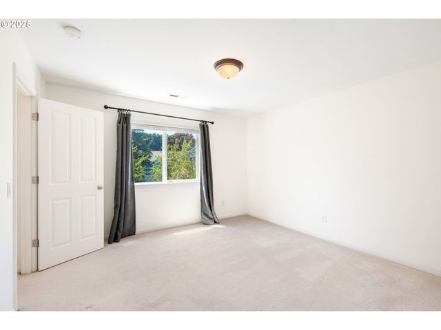 3296 NOMIE Way, West Linn, OR 97068