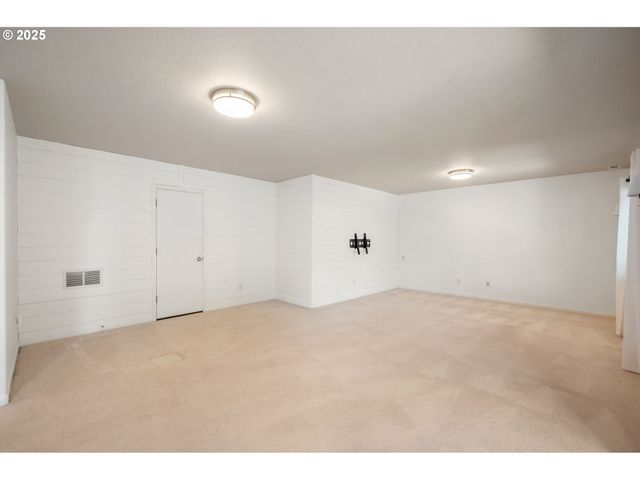 3296 NOMIE Way, West Linn, OR 97068