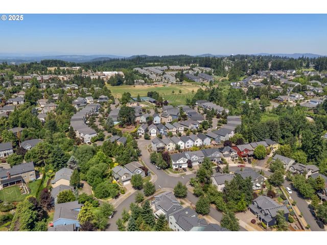 3296 NOMIE Way, West Linn, OR 97068