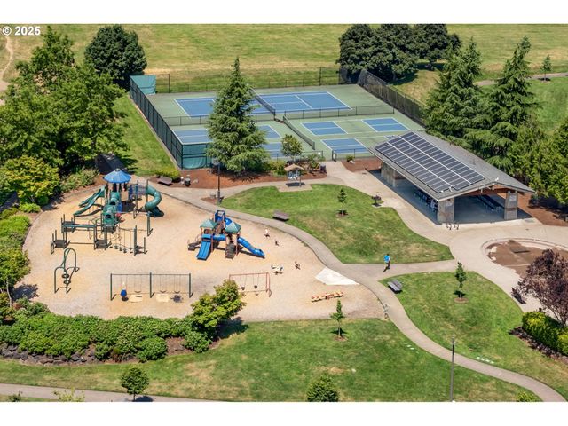 3296 NOMIE Way, West Linn, OR 97068