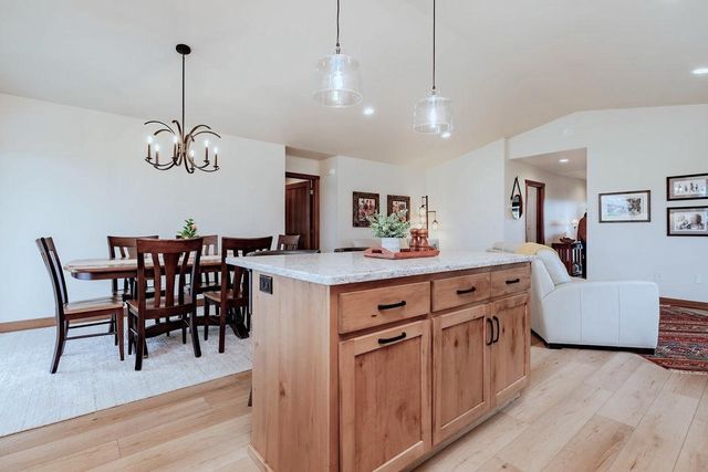 3321 Maple Leaf Loop S, Fargo, ND 58104