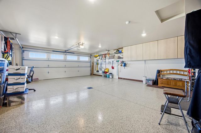 3321 Maple Leaf Loop S, Fargo, ND 58104