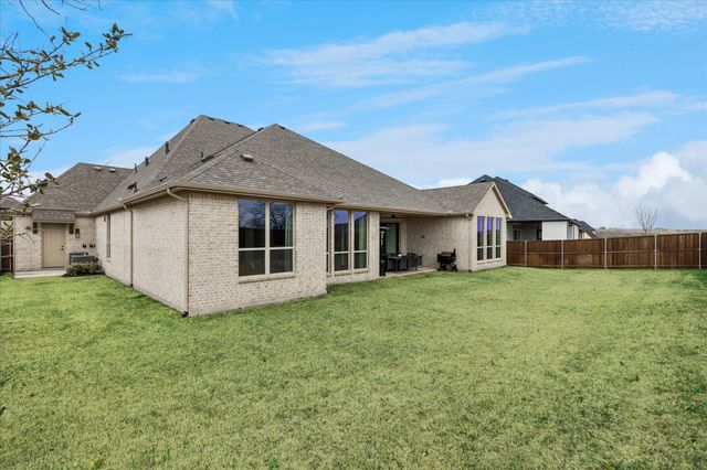 7412 Black Bear Lane, Argyle, TX 76226