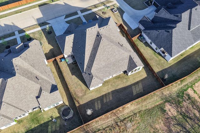 7412 Black Bear Lane, Argyle, TX 76226