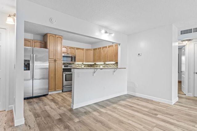 715 20th Street 202, Vero Beach, FL 32960