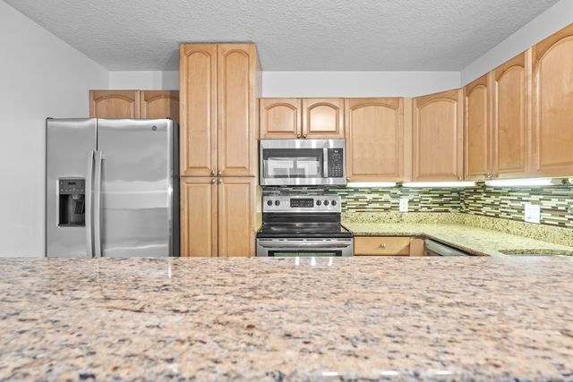 715 20th Street 202, Vero Beach, FL 32960