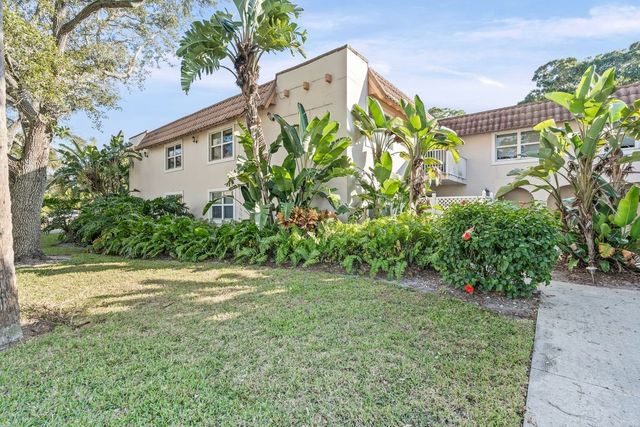 715 20th Street 202, Vero Beach, FL 32960