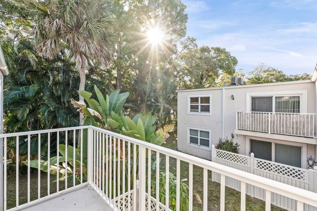 715 20th Street 202, Vero Beach, FL 32960