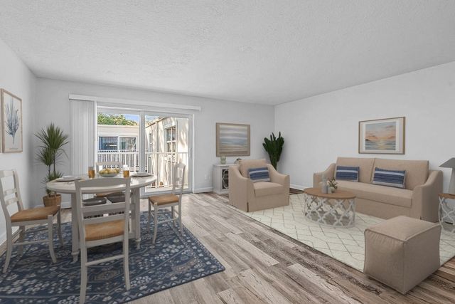 715 20th Street 202, Vero Beach, FL 32960