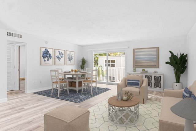 715 20th Street 202, Vero Beach, FL 32960