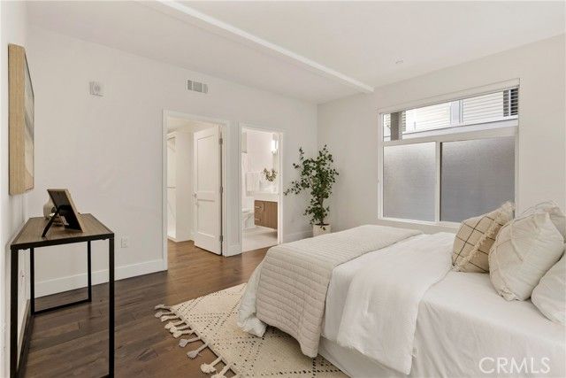 3715 San Marino Street 105, Los Angeles, CA 90019