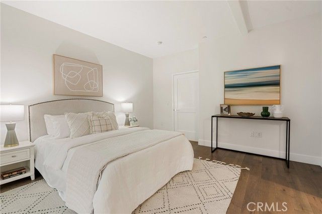 3715 San Marino Street 105, Los Angeles, CA 90019