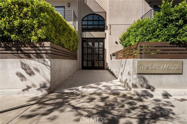 3715 San Marino Street 105, Los Angeles, CA 90019