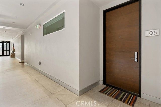 3715 San Marino Street 105, Los Angeles, CA 90019