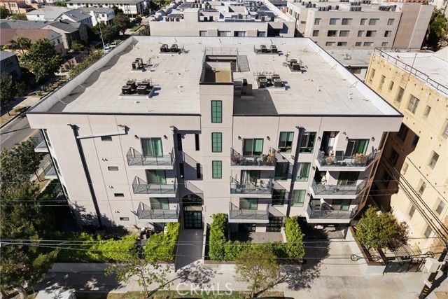 3715 San Marino Street 105, Los Angeles, CA 90019