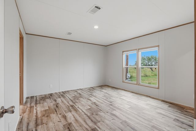11859 Jarratt Rd, Atascosa, TX 78002