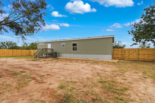 11859 Jarratt Rd, Atascosa, TX 78002