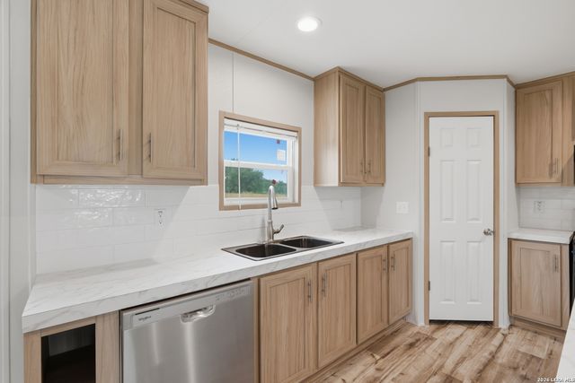 11859 Jarratt Rd, Atascosa, TX 78002