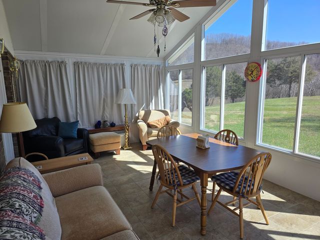 12106 Lee, Buchanan, VA 24066