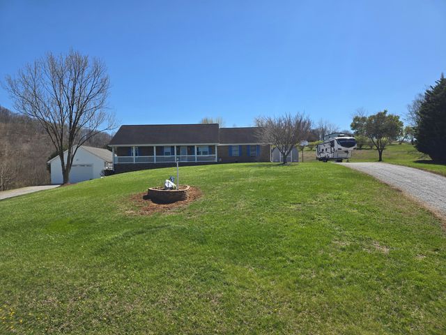 12106 Lee, Buchanan, VA 24066