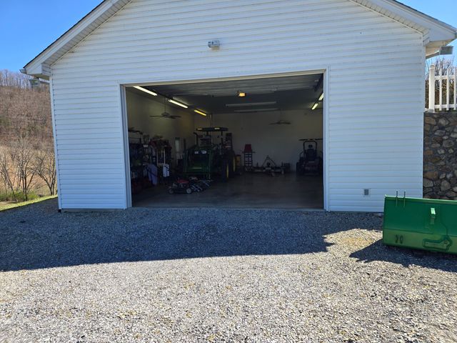 12106 Lee, Buchanan, VA 24066