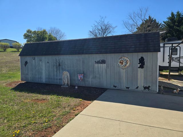 12106 Lee, Buchanan, VA 24066