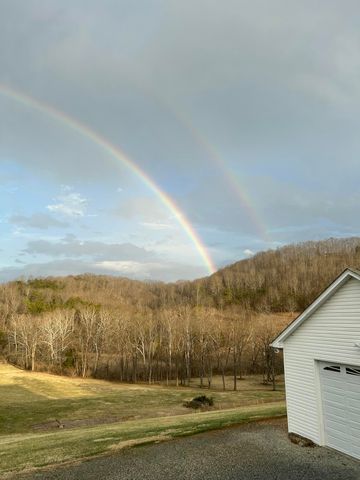 12106 Lee, Buchanan, VA 24066