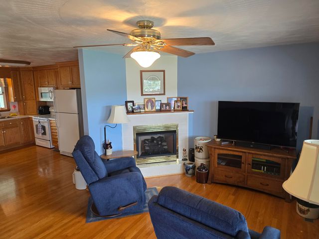 12106 Lee, Buchanan, VA 24066