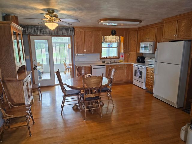 12106 Lee, Buchanan, VA 24066